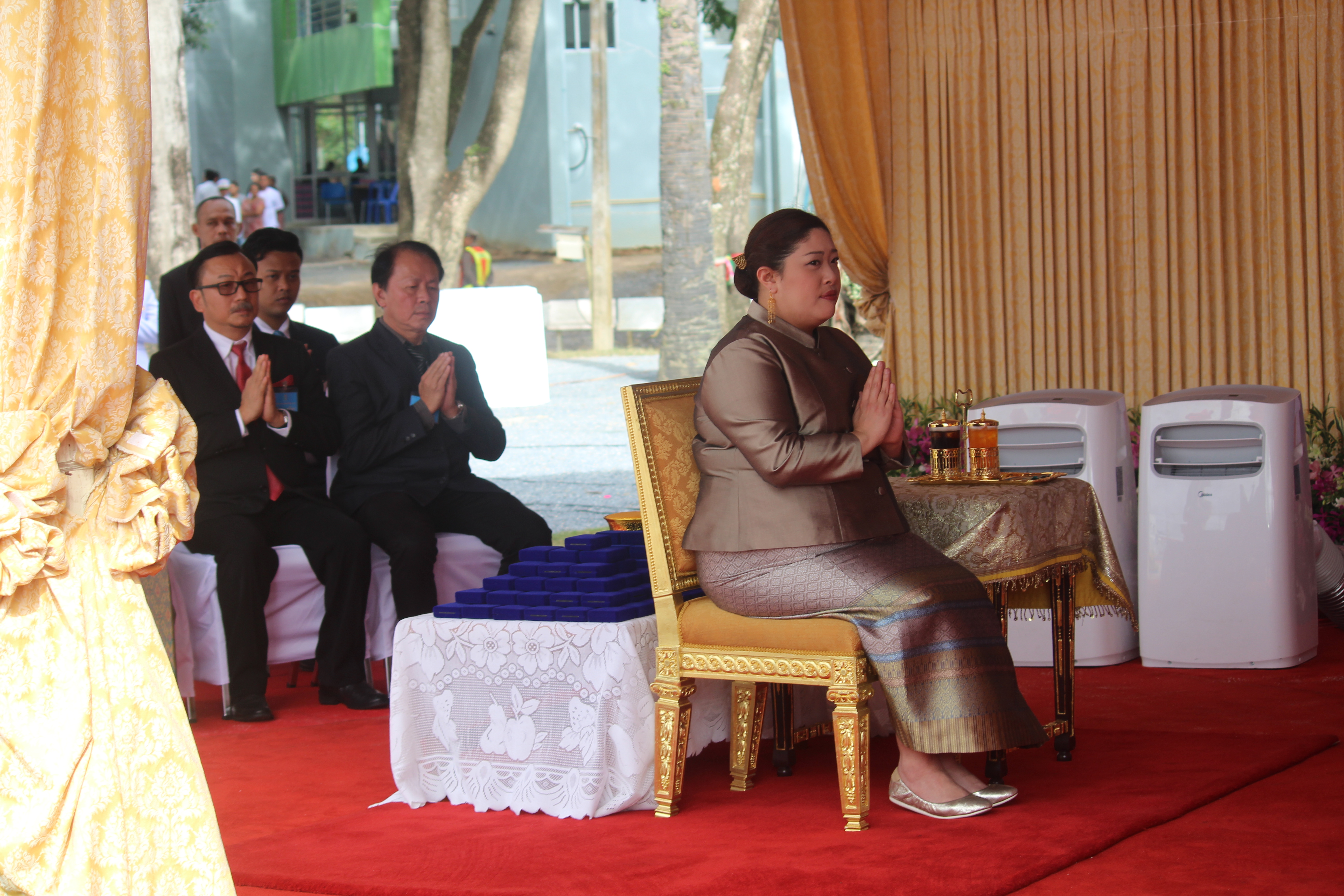 พระเจ้าหลานเธอ พระองค์เจ้าสิริภาจุฑาภรณ์ เสด็จทรงเปิดศาลหลักเมืองขนอม